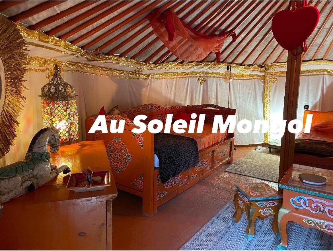 Au Soleil Mongol Panzió Sorède Kültér fotó