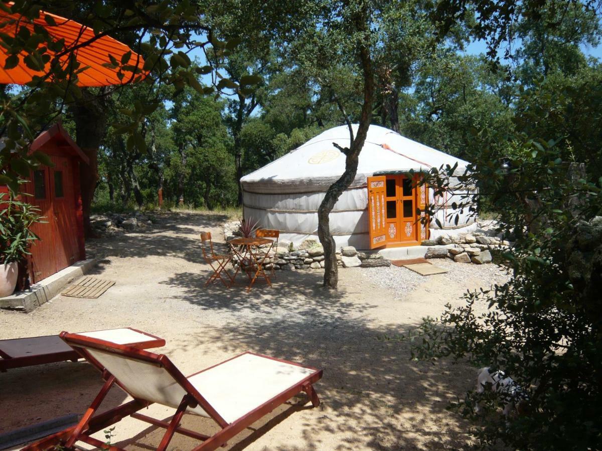 Au Soleil Mongol Panzió Sorède Kültér fotó