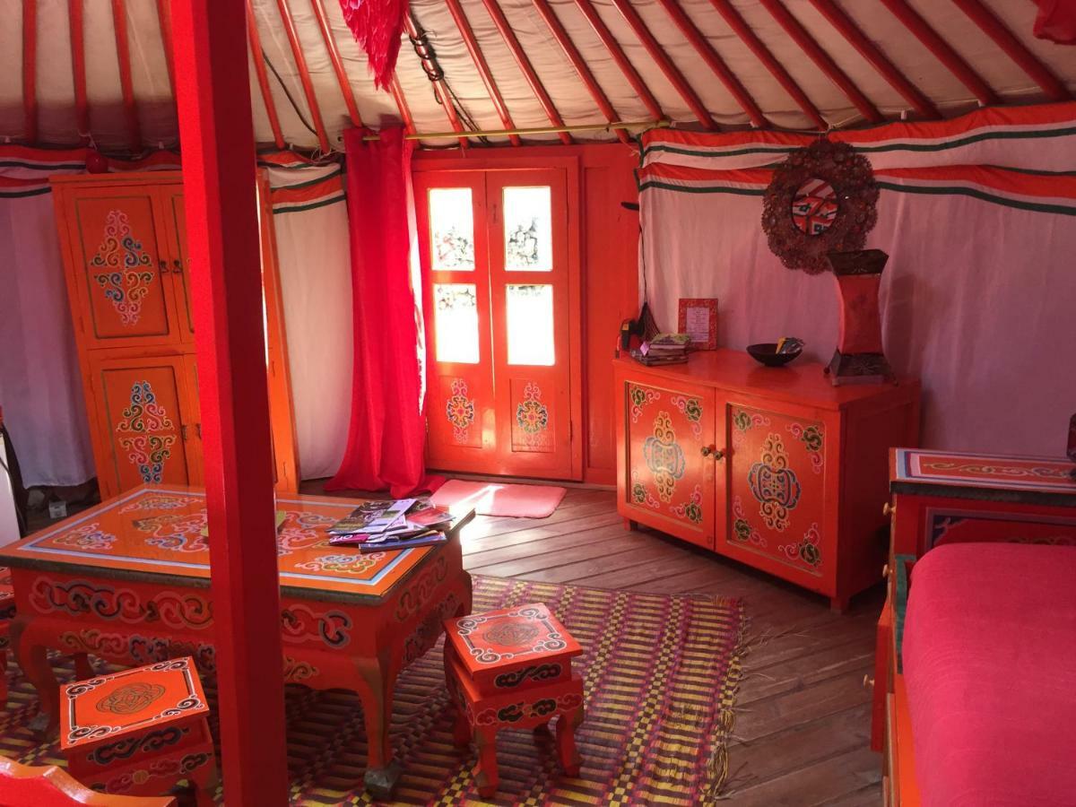 Au Soleil Mongol Panzió Sorède Kültér fotó