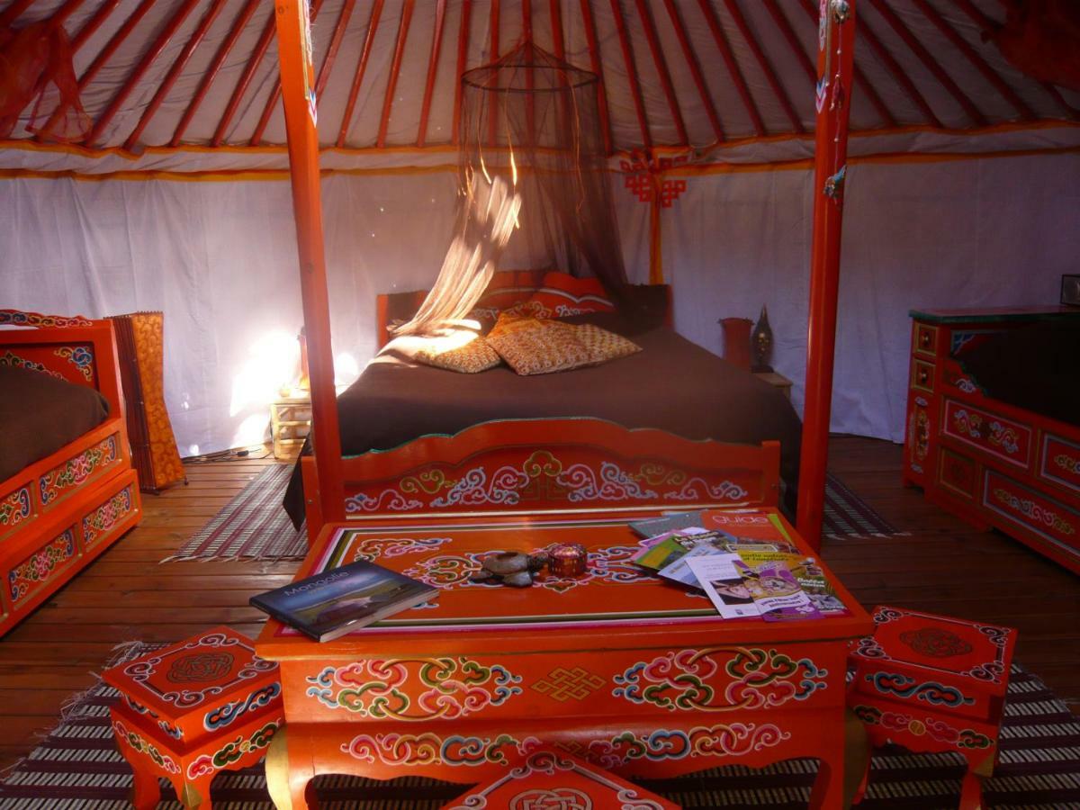 Au Soleil Mongol Panzió Sorède Kültér fotó